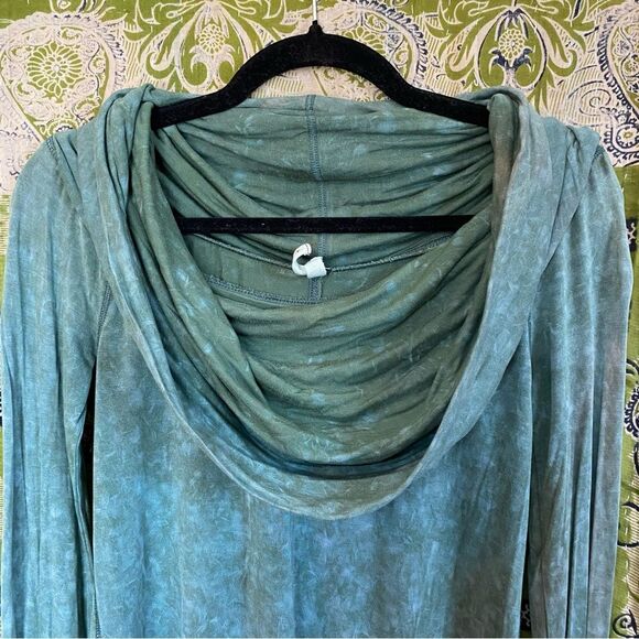 We The Free x Free People Sapphire Mineral Wash Cosmo Cowl Neck Top Size Small - Picture 10 of 16